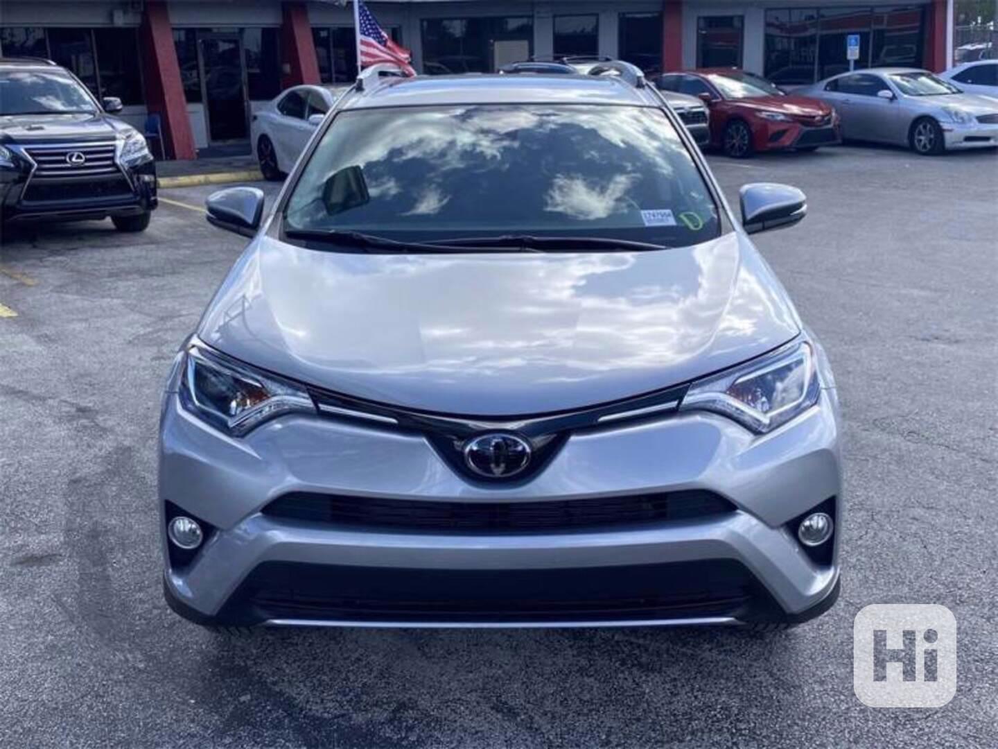 Čistá TOYOTA RAV4, rok výroby 2018 - foto 1