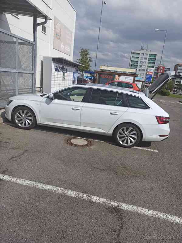 Škoda Superb III - foto 3