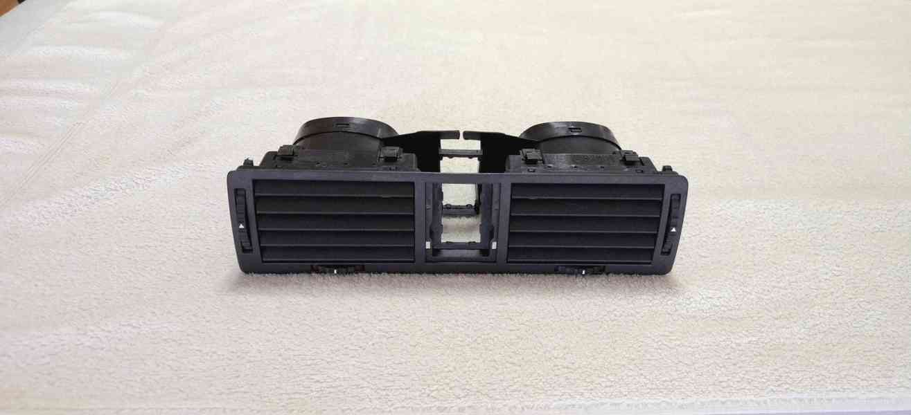 KRÁSNÝ středový ofukovač topení Škoda Octavia 1 1U0820951 - foto 1