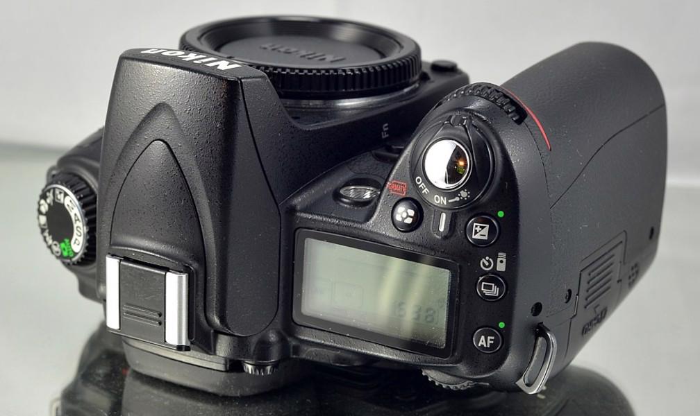 Nikon D90+AF-S 18-105mm  DX ED VR 11 000 Exp. - foto 5