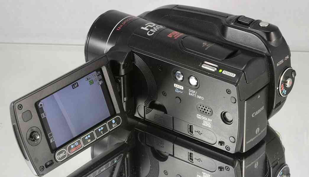 Digitální videokamera: Canon HG20  - foto 5