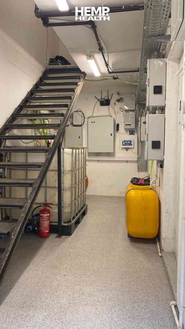 Pokročilá konopná kontejnerová farma – Kompletní řešení pro  - foto 2