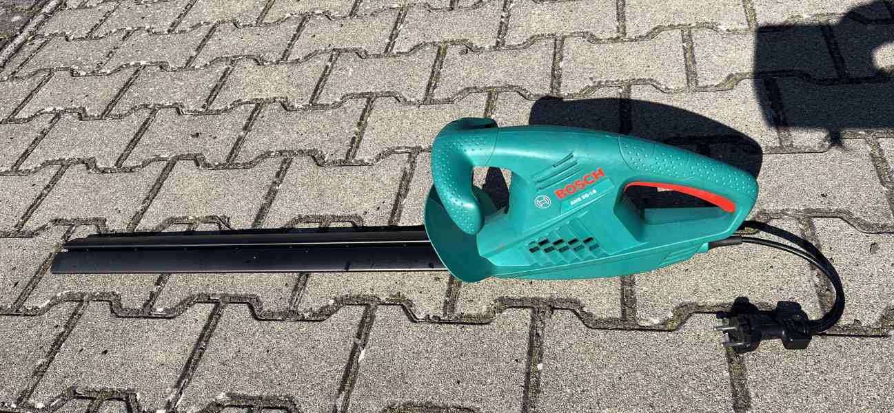 BOSCH AHS 55-16 elektrické nůžky na živé ploty  - foto 1