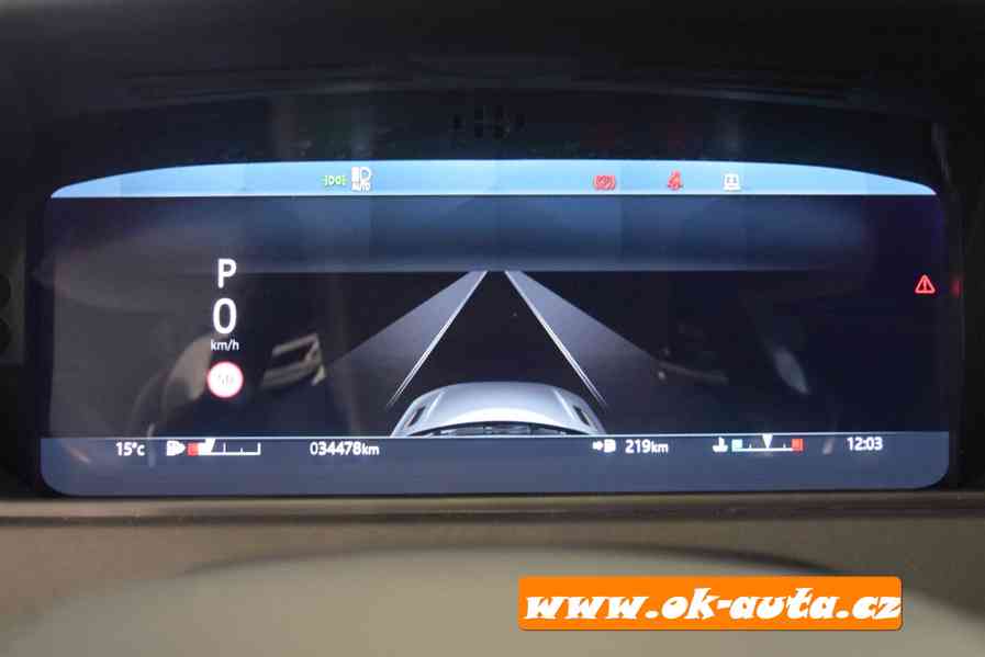 Land Rover Range Rover Velar 3.0L R-DYNAMIC 294 kW ZÁRUKA RV - foto 24