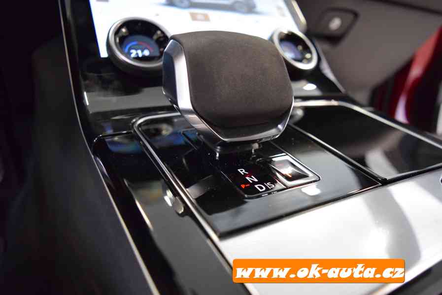 Land Rover Range Rover Velar 3.0L R-DYNAMIC 294 kW ZÁRUKA RV - foto 16