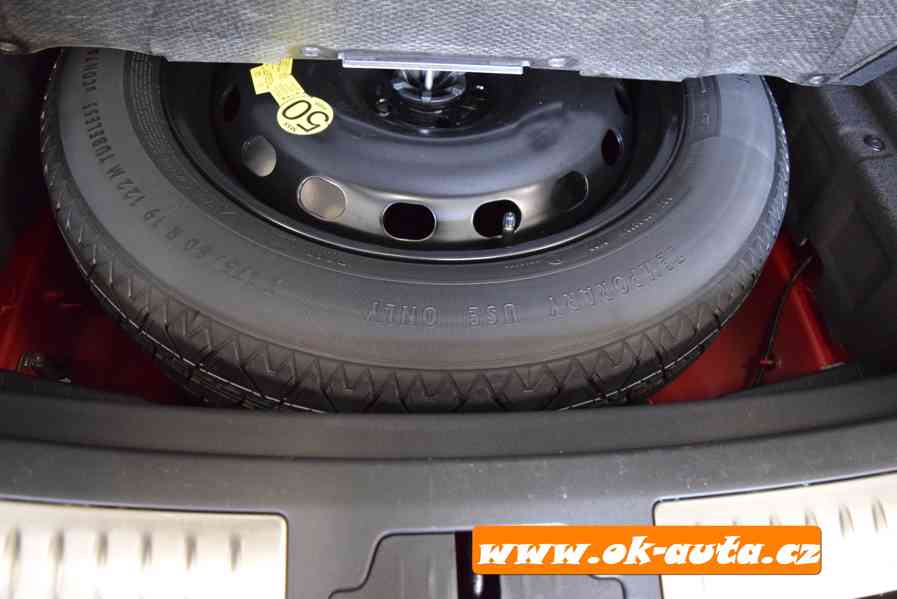 Land Rover Range Rover Velar 3.0L R-DYNAMIC 294 kW ZÁRUKA RV - foto 11