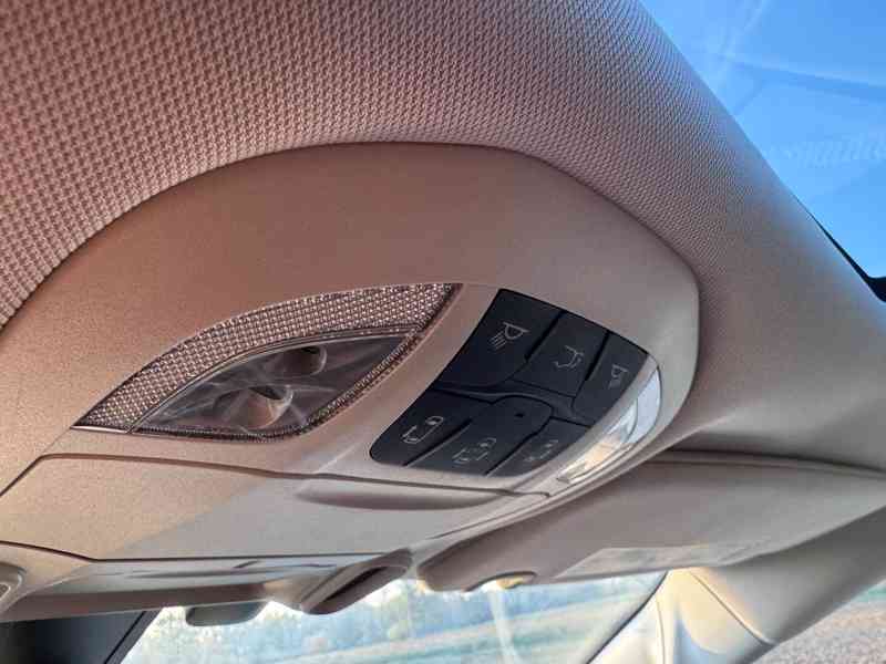 Chrysler Pacifica 3,6 Sunroof DVD S Type NEW 2020 - foto 19