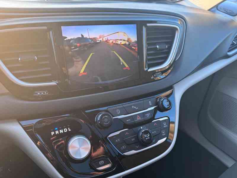 Chrysler Pacifica 3,6 Sunroof DVD S Type NEW 2020 - foto 20