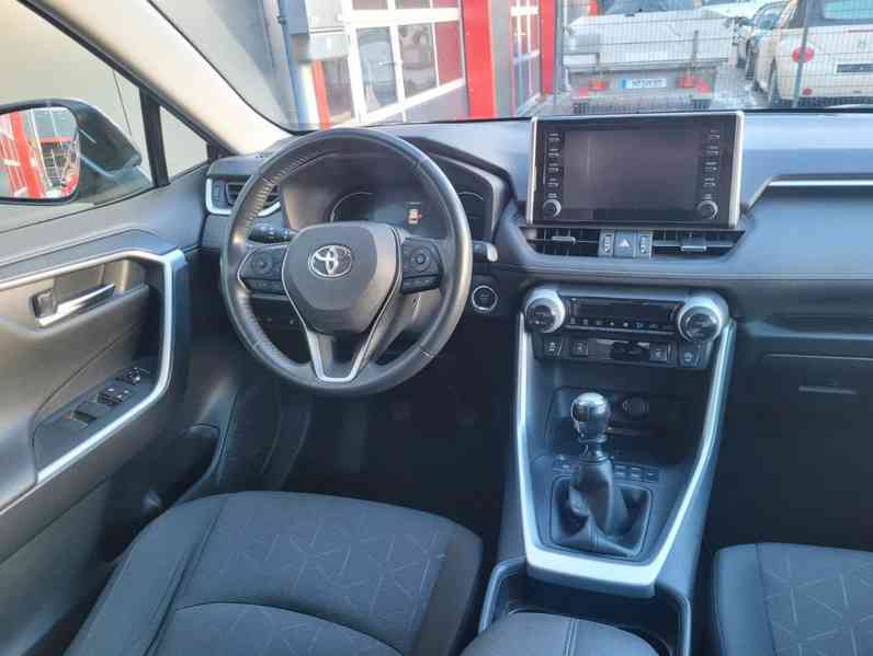 Toyota RAV 4 2.0i 4x4 Club benzín 129kw - foto 11