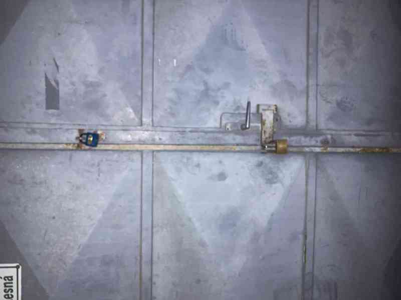 Prodám garáž - foto 6