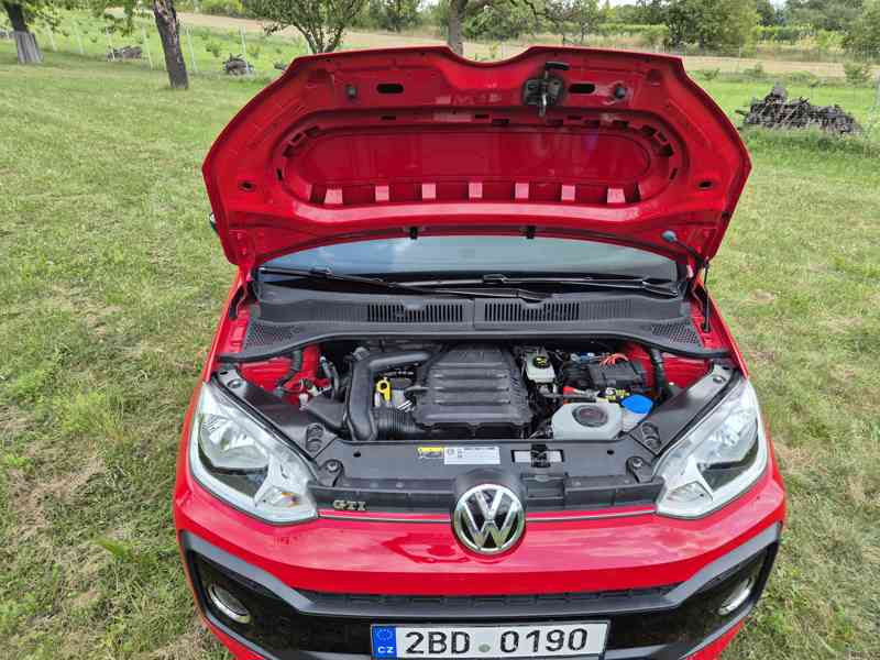 Volkswagen UP! GTi - foto 3