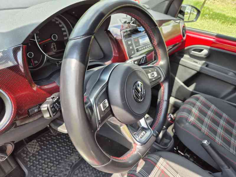 Volkswagen UP! GTi - foto 6