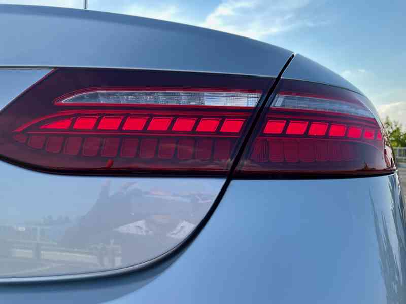 E 220d Cabrio AMG, záruka MB do 2026, AIRCAP, AIRSCARF, 19" - foto 9