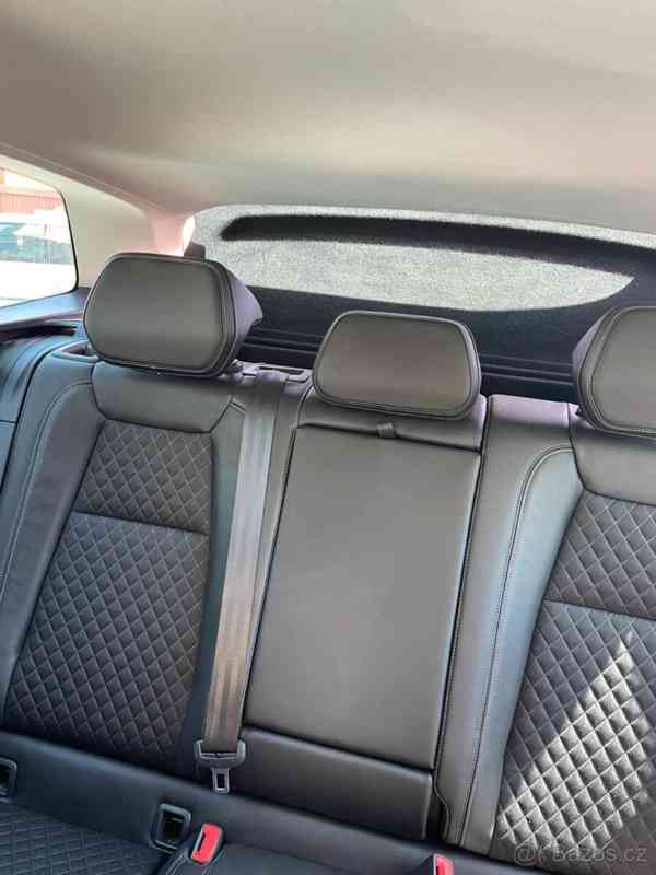 Škoda Karoq, Škoda Karoq 1.6 TDI Style DSG - foto 7