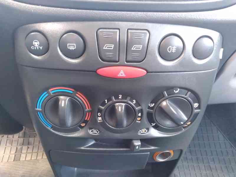 FIAT PUNTO 1.2 8V - foto 19