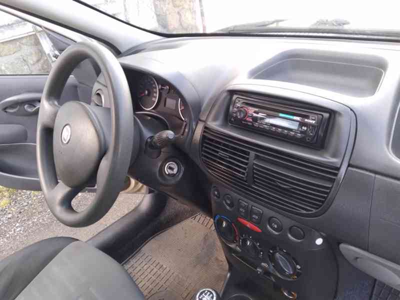 FIAT PUNTO 1.2 8V - foto 11