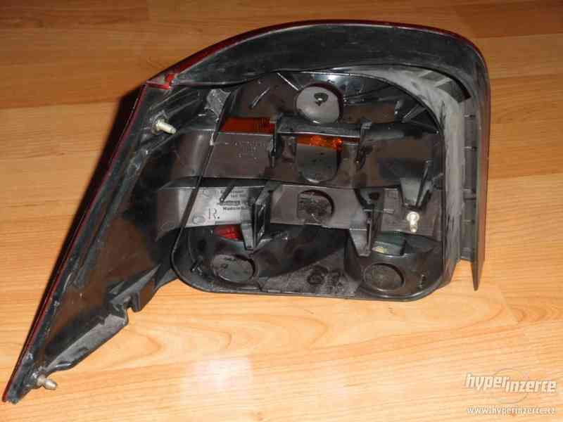 Pravý zadní světlomet Volkswagen Golf IV (1J) 97-03 - foto 3