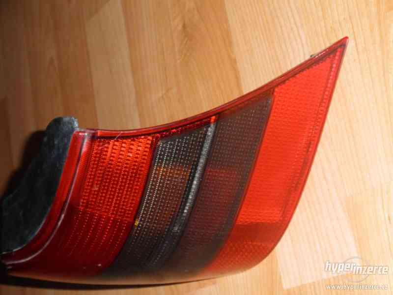 Pravý zadní světlomet Volkswagen Golf IV (1J) 97-03 - foto 4