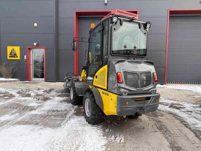 KLOUBOVÝ NAKLADAČ GORILA GA1090 - foto 4