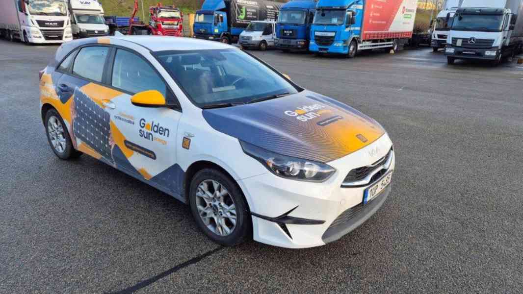 KIA cee´d   SW CD 1,5 T-GDi GPF 7DCT TOP - foto 2