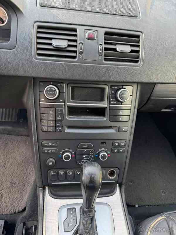 Volvo XC90 2,4   D5 AWD Summum, automat, 7 míst - foto 5
