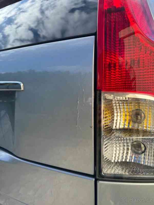 Volvo XC90 2,4   D5 AWD Summum, automat, 7 míst - foto 12