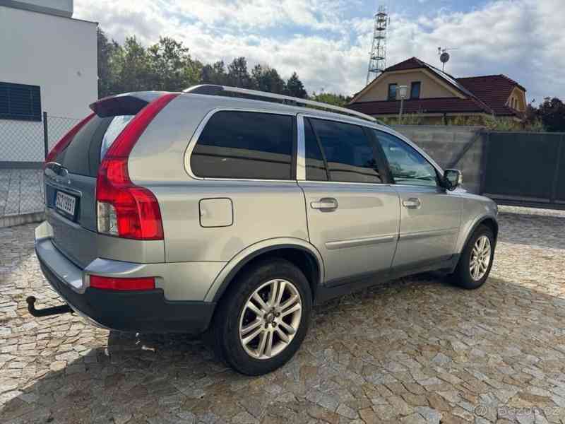 Volvo XC90 2,4   D5 AWD Summum, automat, 7 míst - foto 2