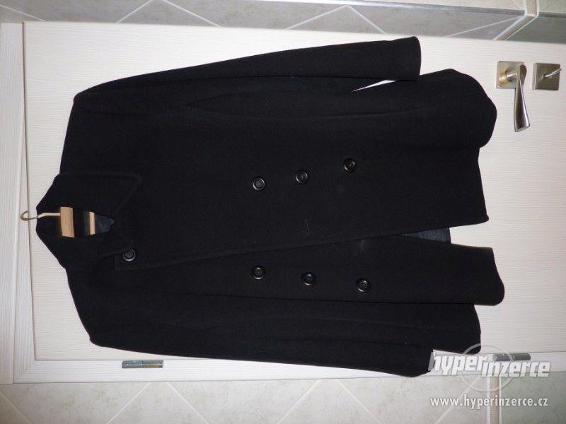 černý flaušový kabát - foto 1