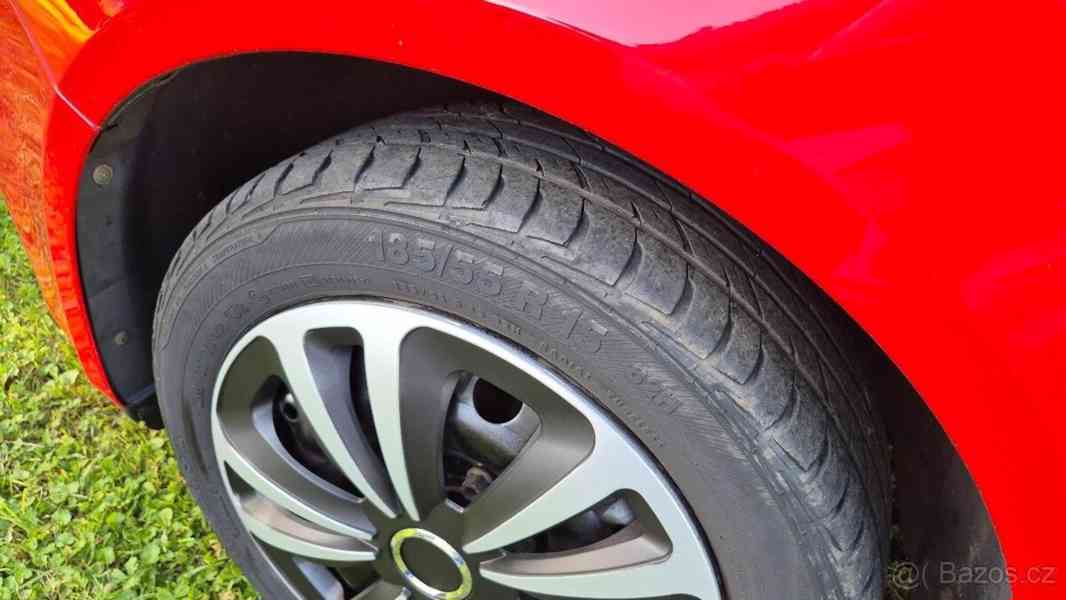 Škoda Fabia 1,2   2 - foto 2