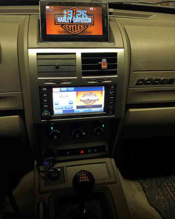 Dodge Nitro 2,8 CRD - foto 6