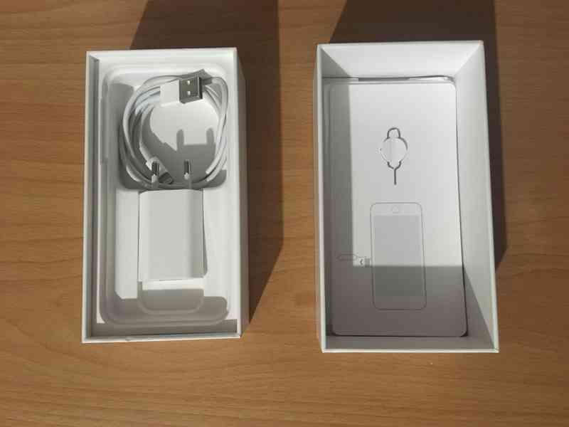 Apple iPhone SE 2020 - foto 6