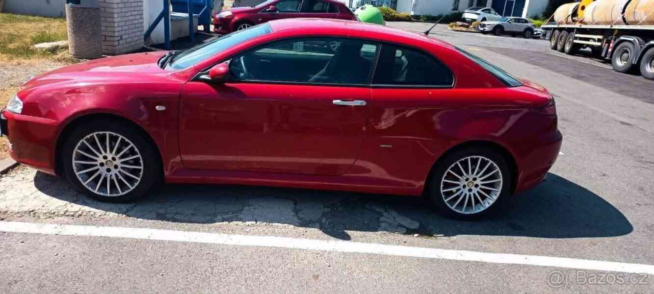Alfa Romeo GT 1,8   Twin Spark - foto 2