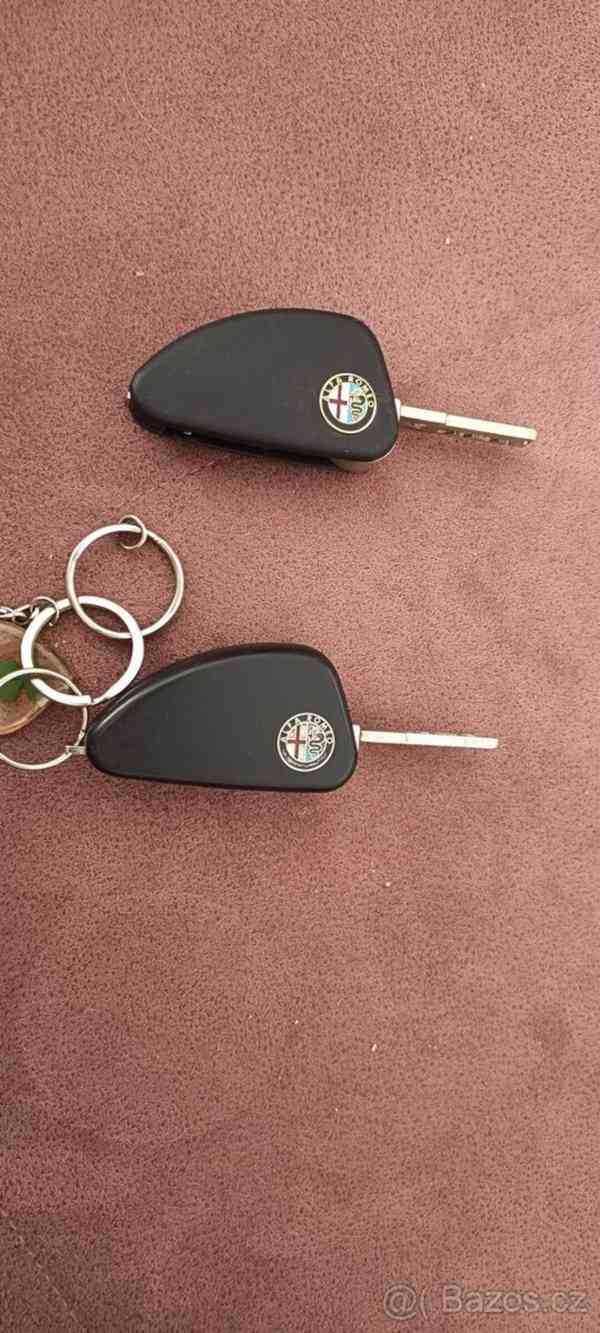 Alfa Romeo GT 1,8   Twin Spark - foto 11