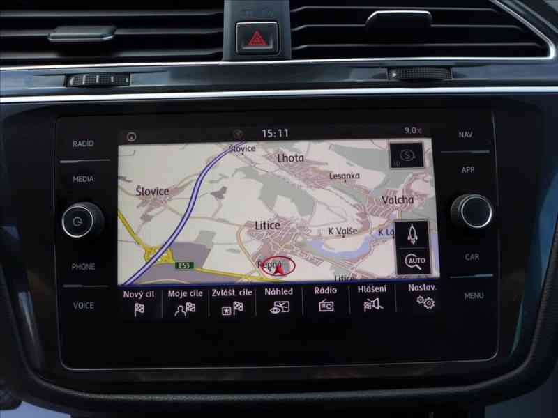 Volkswagen Tiguan 2,0 TDi 110KW NAVI,APP,1.MAJ - foto 8