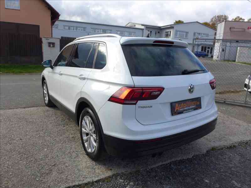 Volkswagen Tiguan 2,0 TDi 110KW NAVI,APP,1.MAJ - foto 4