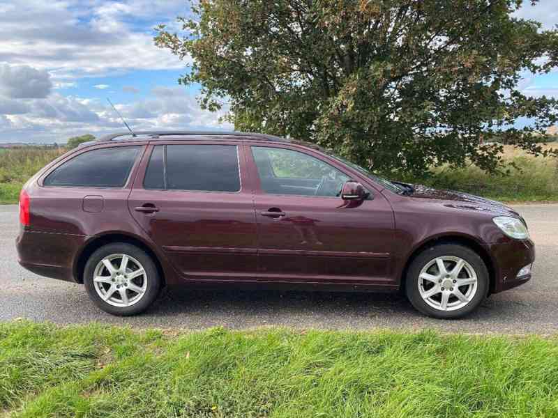 Škoda Octavia 2,0   2 facelift 2.0tdi 103kw - foto 33