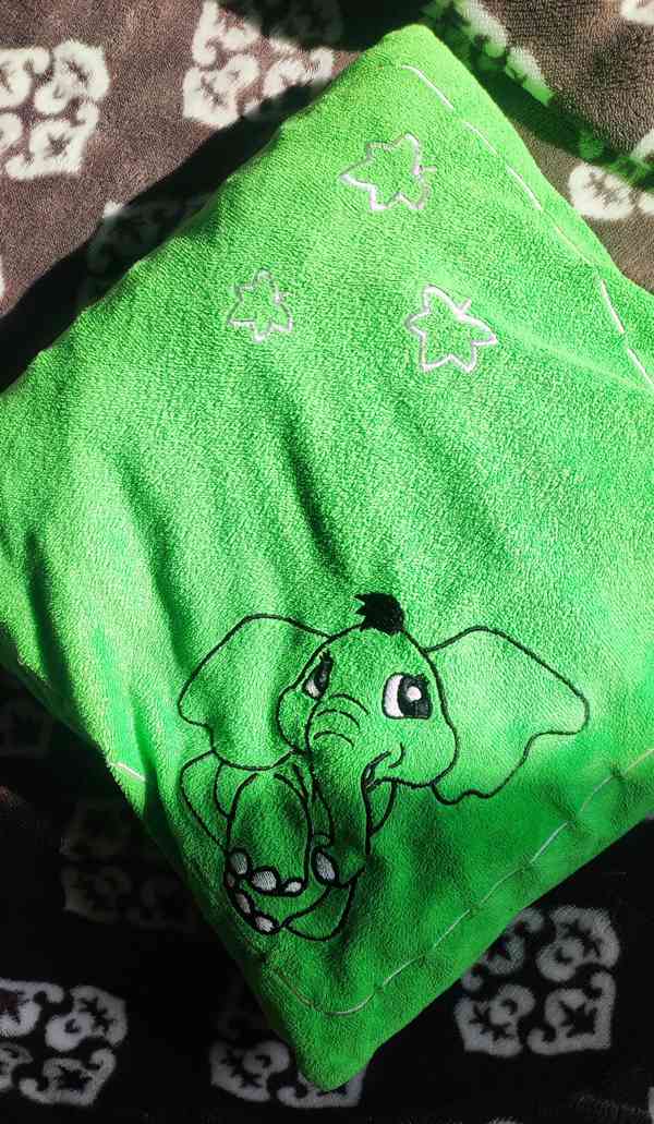 Polštářek se slonem  - foto 2