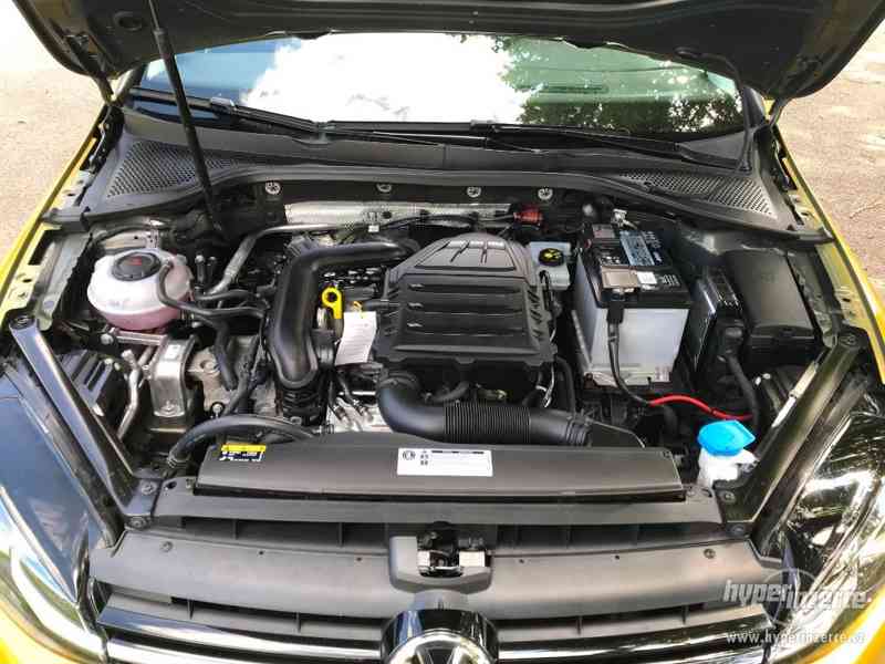 VW GOLF 81kW Rok 2018 Variant JEN 30000km Maraton edition - foto 10