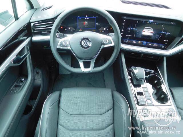 Nový vůz Volkswagen Touareg 3.0, nafta, automat,  2020, navigace, kůže - foto 7