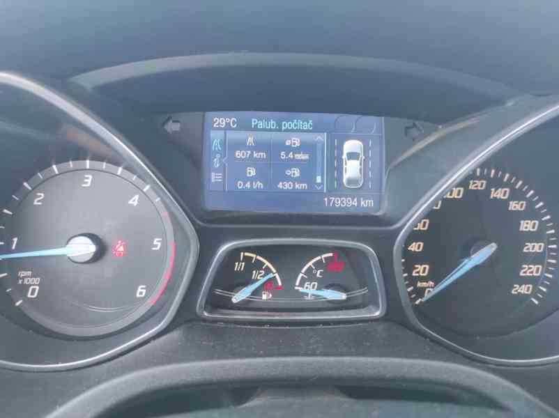 Ford Focus 2.0 TDCi 120kW, Titanium - foto 6