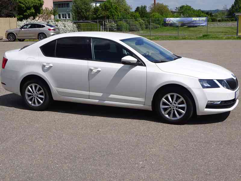Škoda Octavia 1.6 TDI r.v.2018 (85 KW) AUTOMAT ČR  - foto 2