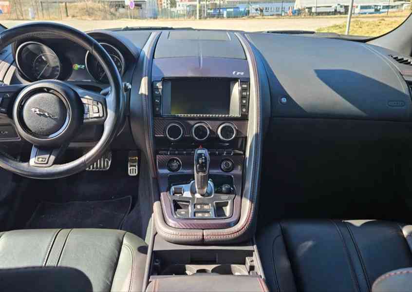 Jaguar F-Type, 5.0 V8 405kW CarbonCeramic 4x4 - foto 4