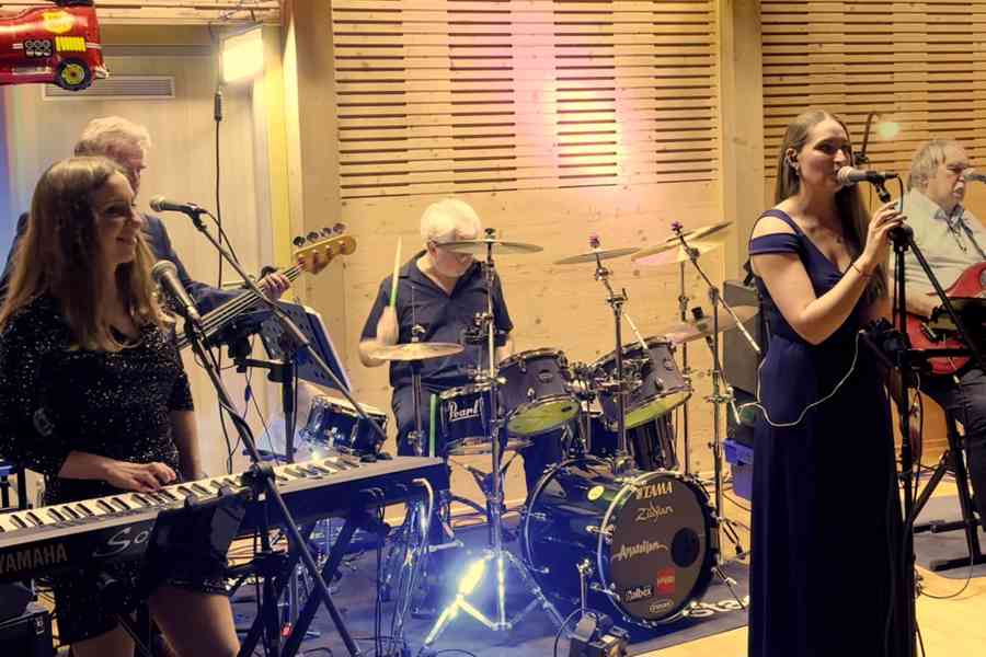 Svatební kapela  Pardubický, Královéhradecký, Olomoucký kraj - foto 13