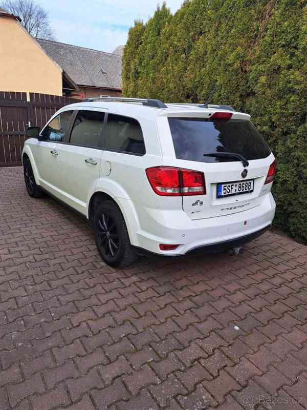 Fiat Freemont - foto 4