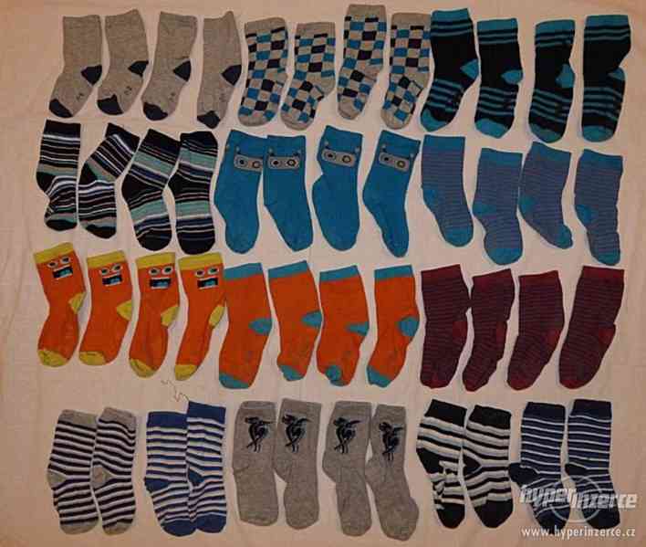 24 párů ponožek pro dvojčata vel. 27 - 30 - foto 1