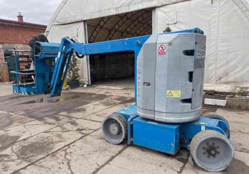 10.7m/220kg ele. plošina 6.5t Genie Z30/20N - foto 1