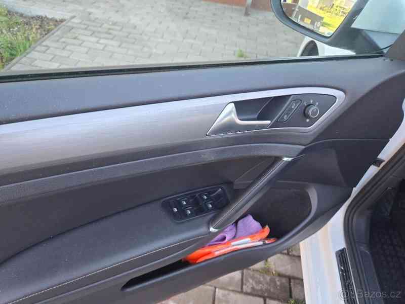 Volkswagen Golf 1,2   7 TSI, 81 KW - foto 12