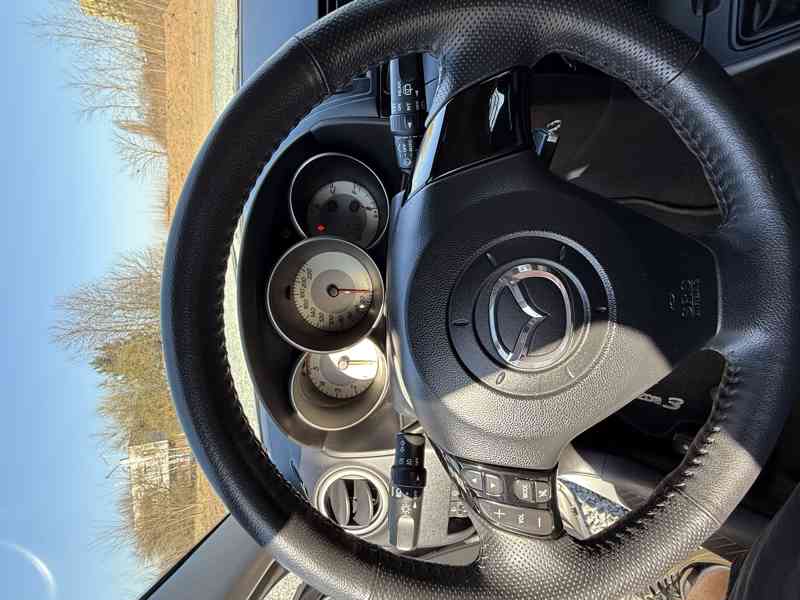 Mazda 3 1.6 MZ- CD 66kw Comfort  - foto 17