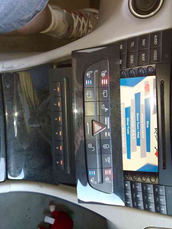 Prodám Mercedes 320 cdi ABSOLUTNĚ VYBAVEN! - foto 5