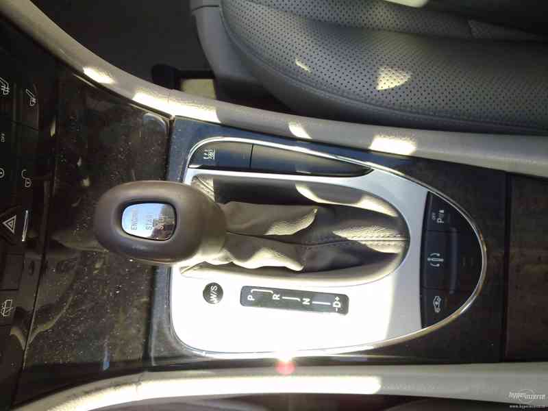 Prodám Mercedes 320 cdi ABSOLUTNĚ VYBAVEN! - foto 9